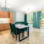 Mountain Residence, Sun & Snow 아파트